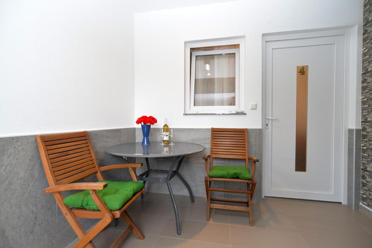 Volf 1405 Apartamento Peroj